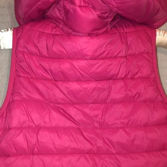 abercrombie 13-14ย Fuchsia Puffer SherpaโLined HoodedโVest - Picture 4 of 15